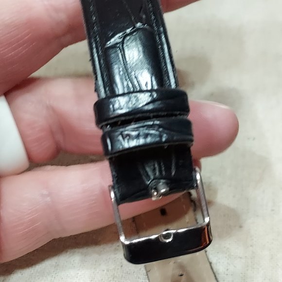 2010 Sanrio Hello Kitty Pink and white rhinestone watch: Working - Picture 8 of 11